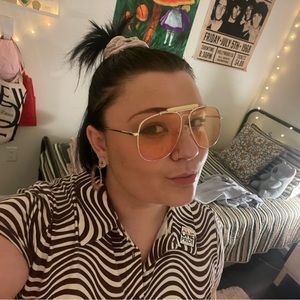 Meet your Posher, Logan